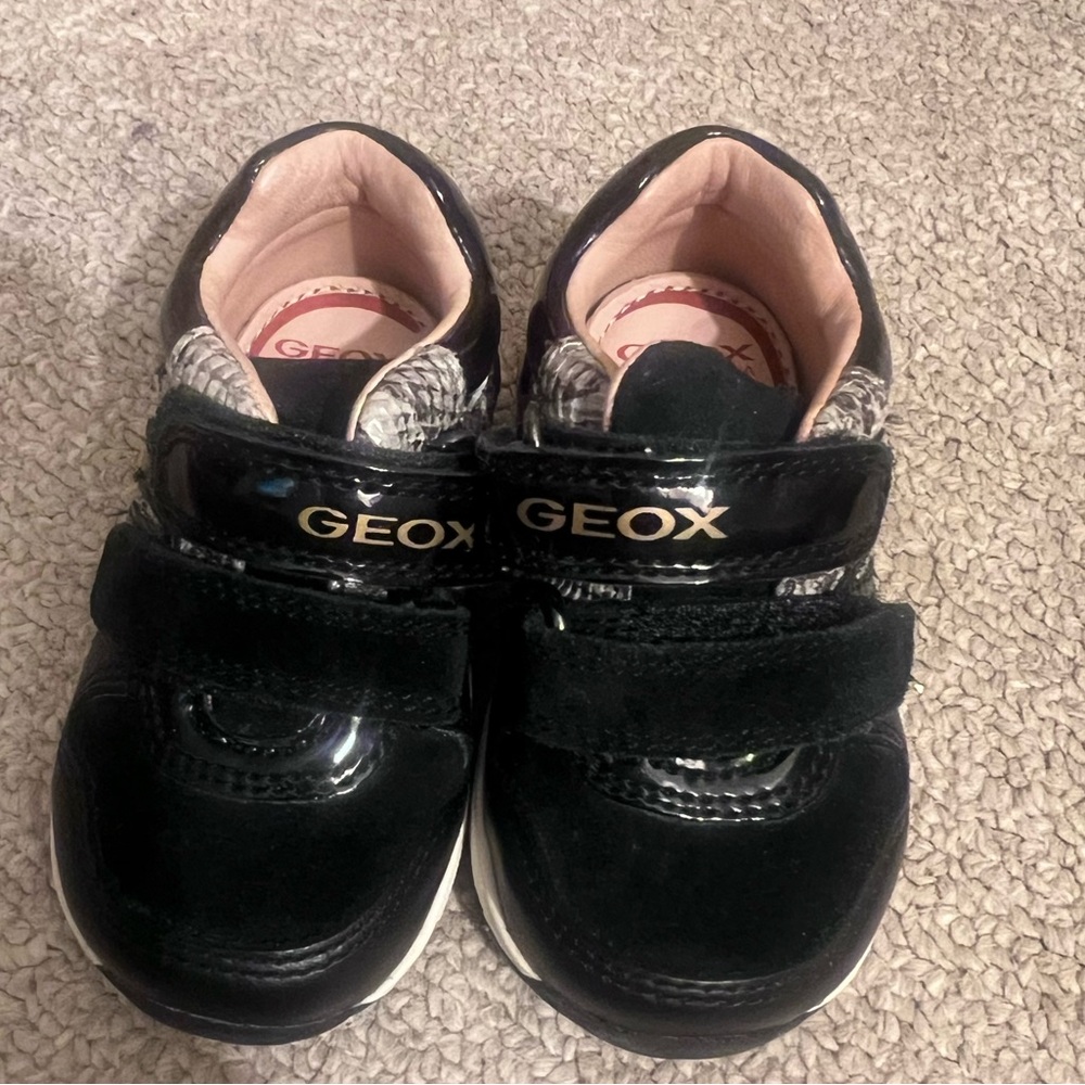 BRAND NEW! Geox Baby Sneakers .. size 3
